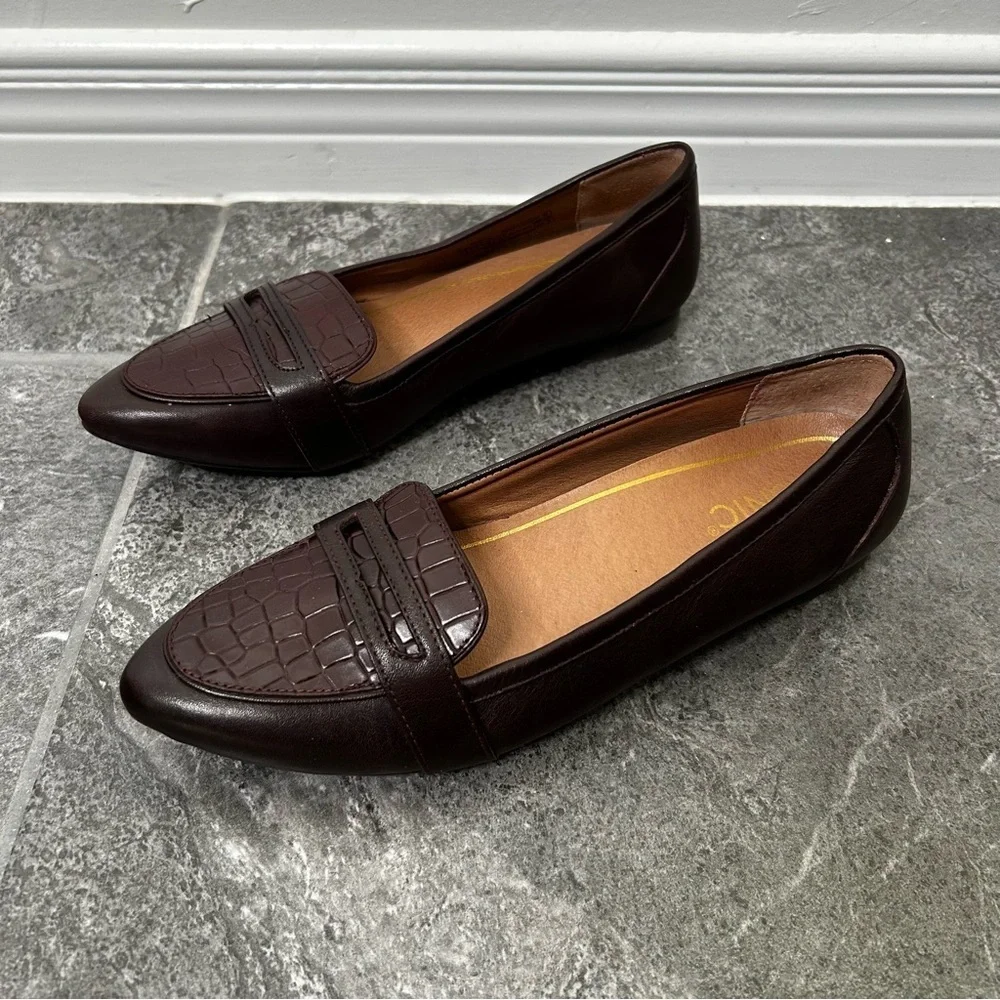 Vionic Burgundy Pointed Toe Penny Loafers Savannah Size 7 Fall Academia Autumn - Picture 3 of 16